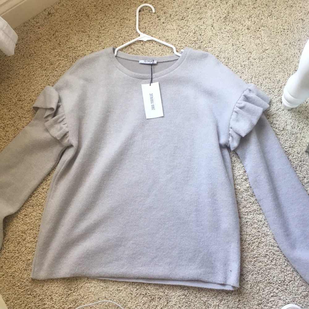 Ruffle sweatshirt